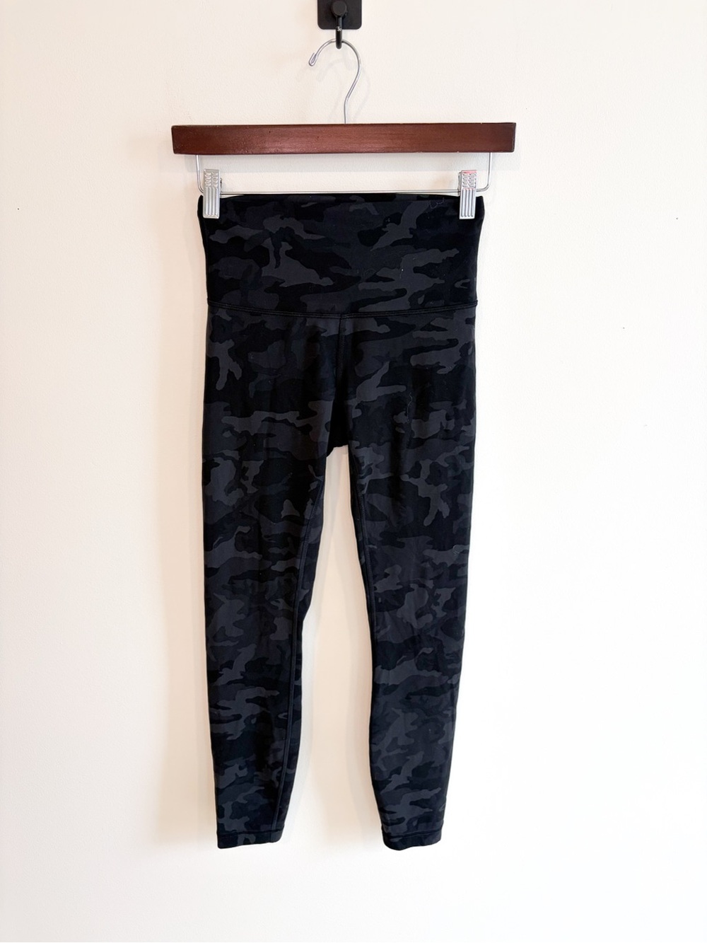 Lululemon High-Rise Black Camo Leggings Size 4